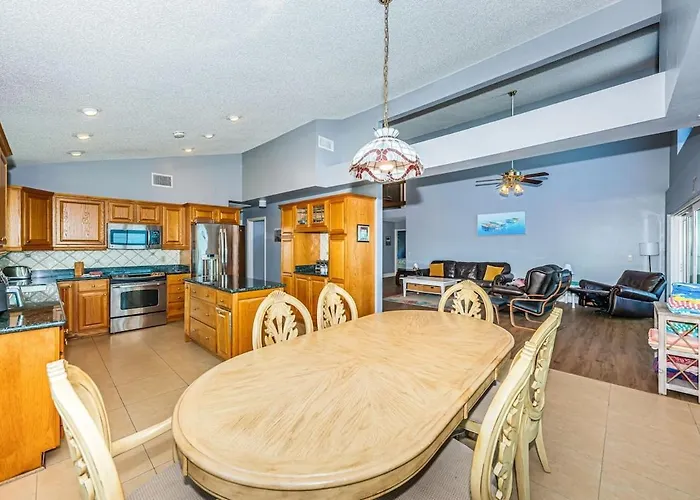 New Listing Tropical Island House