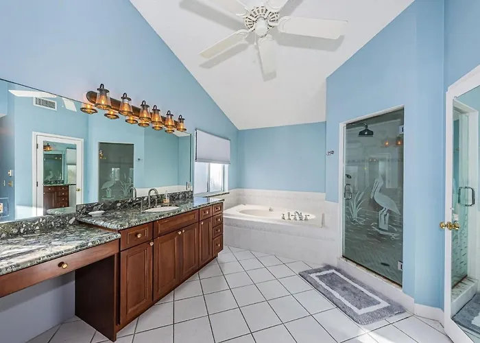 New Listing Tropical Island House Villa *