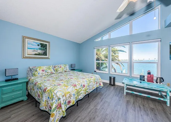 Villa New Listing Tropical Island House